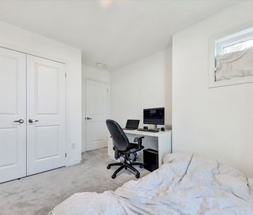 For Lease - 35 Peter Hogg Court, Whitby, Ontario - Photo 5