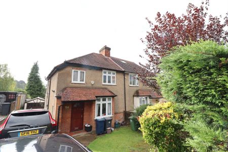 Totteridge Road, High Wycombe - Photo 3