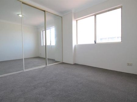 NEWLY UPDATED TWO BEDROOM APARTMENT! - Photo 2