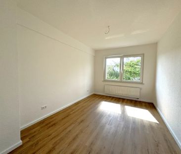 Modernisierte 3-Raum-Wohnung in Holsterhausen, Nähe Landgericht! - Photo 2