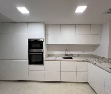 Luxury Apartment for rent in Nueva Andalucia, Spain - Photo 2