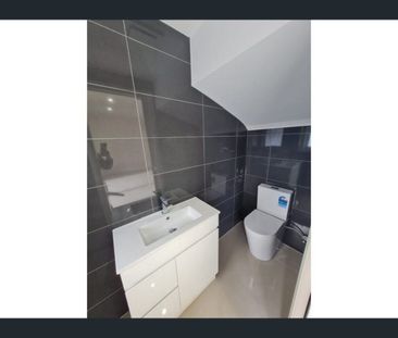 2/70 Lorraine Crescent, Jacana, Vic 3047 - Photo 1