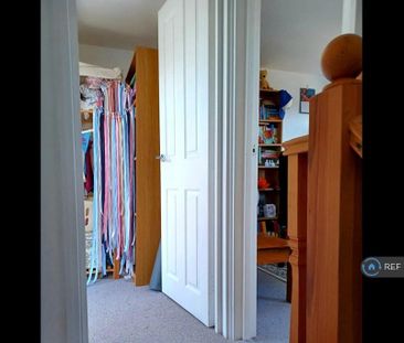 3 bedroom terraced house to rent - Photo 3