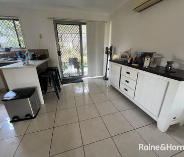 FANTASTIC LOCATION & PEACEFUL HOME! NBN, Air-Con, 3 Bed 2&1/2 Bath ... - Photo 6
