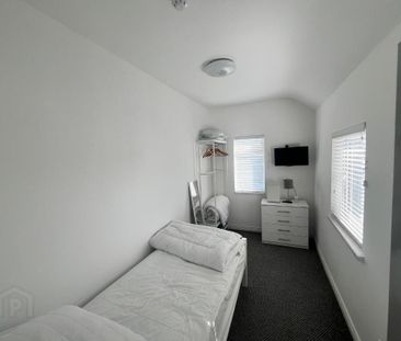 37 Causeway Street, Portrush, BT56 8AB - Photo 5