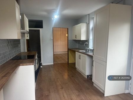 3 bedroom terraced house to rent - Photo 5