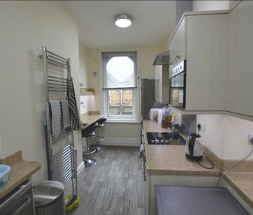 1 bedroom in a house share to rent - Photo 6