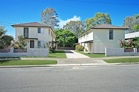 AFFORDABLE, NEAT AND CLOSE TO AMENITIES! - Photo 3