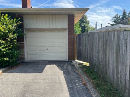 For Lease - 3 Cambria Court Unit# Lower, Hamilton, Ontario - Photo 3