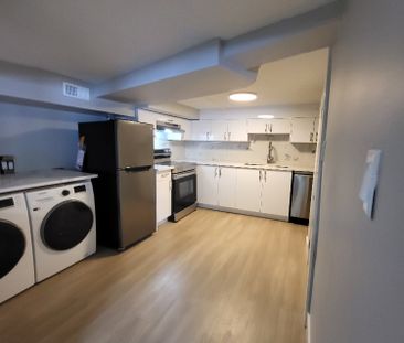 2645 West 8th Avenue, No. 3, Vancouver, Bc - Photo 3