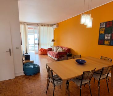 Arrendamento Anual - Exclusivo Apartamento T2 com Vista Mar | Praia... - Photo 1