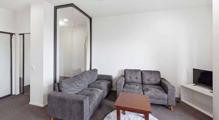 Prime Manukau Location Ã¢ÂÂ Stylish 3-Bedroom Apartment - Photo 2