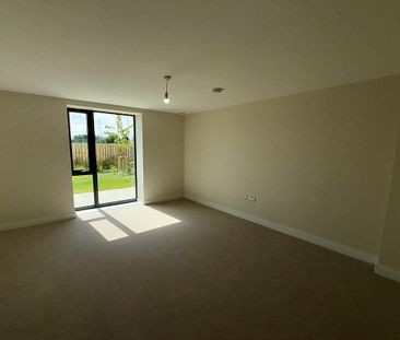 Apt 20 The Residences, Kings Hall Lane, Belfast BT9 6GW - Photo 1