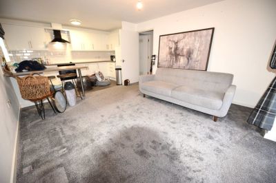 2 bedroom Flat in Flat 23, Leeds - Photo 3