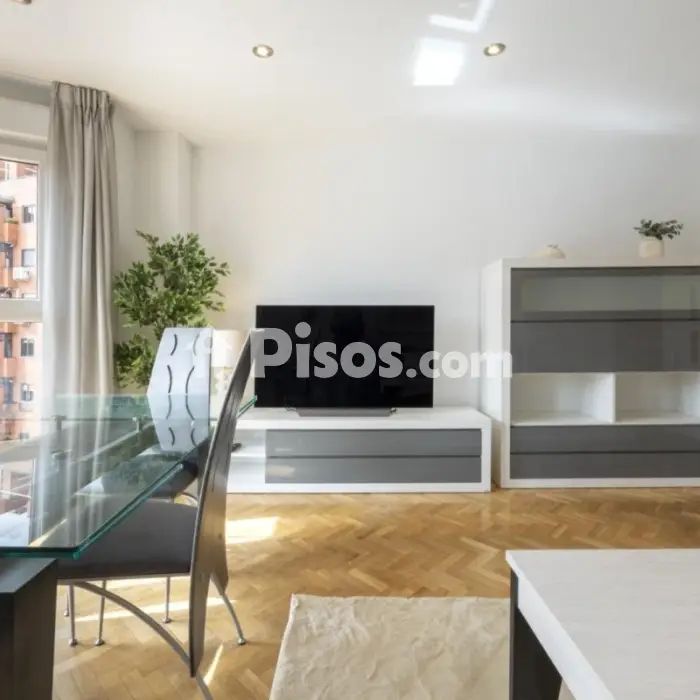 Piso en alquiler en Acacias - Photo 1