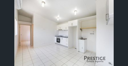 Spacious Family Residence! - Photo 5