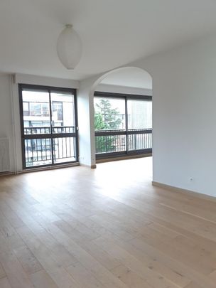 Location Appartement 6 pièces 150m² MERIGNAC 33700 - Photo 1