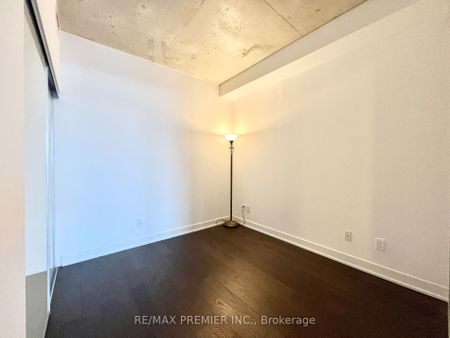 Carlaw Lofts 1190 , #826 - Photo 2