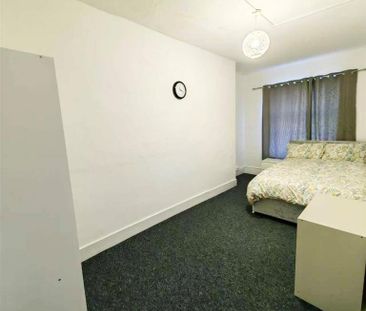 3 bedroom house share to rent - Photo 4