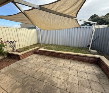 Spacious & Private Home with Easy-Care Yard - Close to Everything! - Photo 4