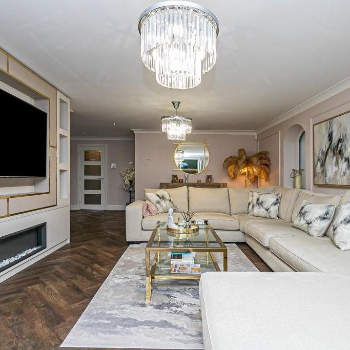 4 bedroom detached house to rent - Photo 1