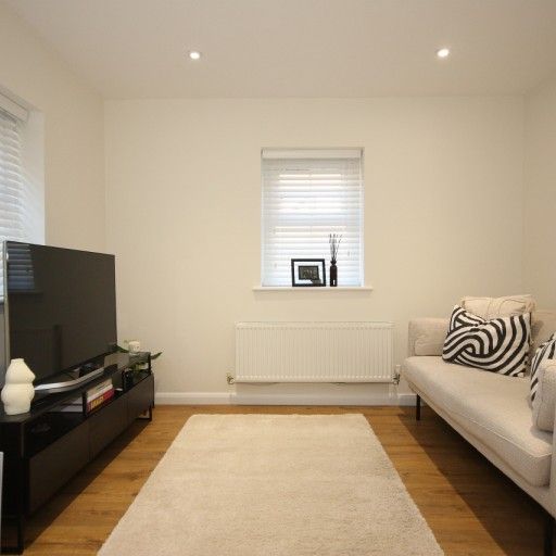 Chobham, Woking - Photo 1