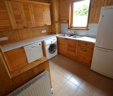 4 bedroom detached house to rent - Photo 1