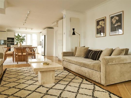 5 bedroom penthouse to rent - Photo 1