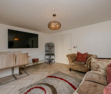 4 bedroom semi-detached house to rent - Photo 2