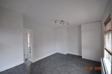 2 bedroom semi-detached house to rent - Photo 2