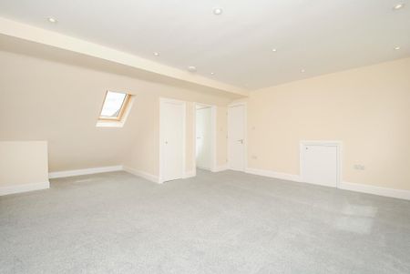5 bedroom detached house to rent - Photo 4