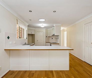 SPACIOUS FAMILY HOME - Photo 4