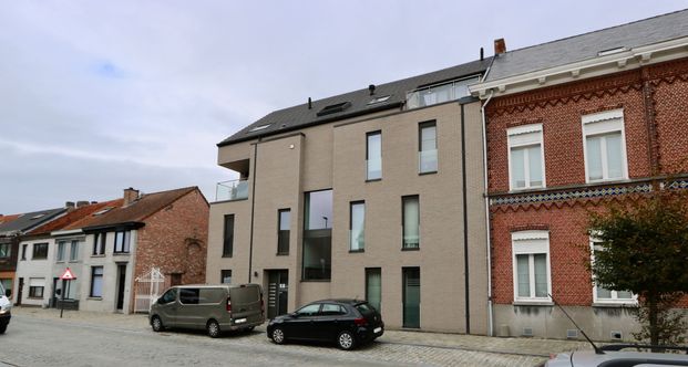 Prachtig energiezuinig appartement met twee slaapkamers, terras en garage! - Foto 1