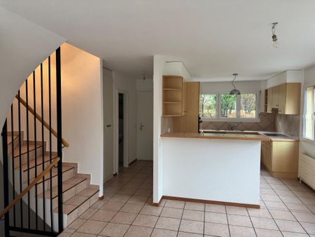 Charming semi-detached villa with 5.5 rooms in Rolle - Photo 4