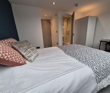 1 bedroom in a house share to rent - Photo 3
