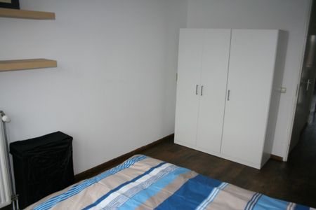 EINDHOVEN, Woenselse markt - Photo 2