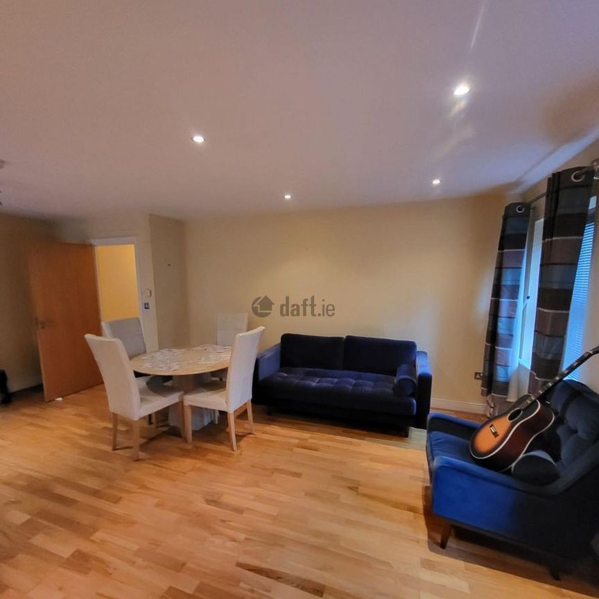 Apartment to rent in Cork, Blarney - Photo 1