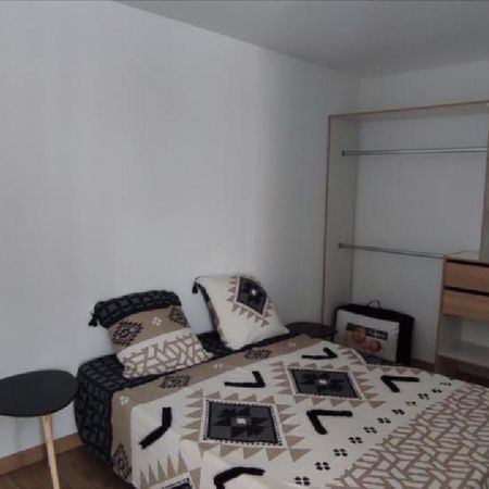 A LOUER CARENTOIR centre-ville réf 143/388 - appartement de type 2 meublé d'une surface de 34 m... - Photo 3