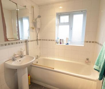 2 bedroom semi-detached house to rent - Photo 6