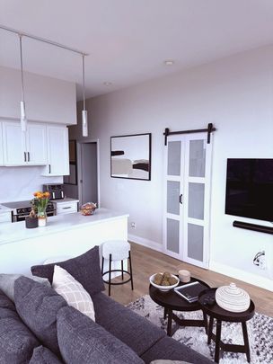 For Lease - 8 Charlotte Street Unit# 3502, Toronto, Ontario - Photo 1