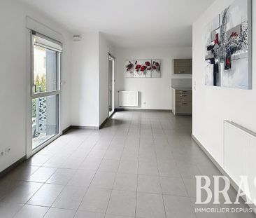 Location Appartement 2 pièces 46m² LES SABLES D OLONNE 85100 - Photo 1