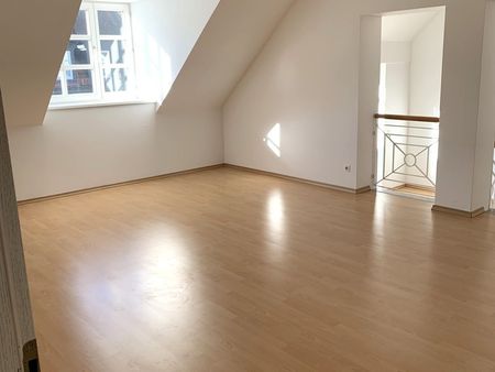 Pullach - Frisch Renoviert -2-Zimmerwhg., Küche, Bad/WC, Flur, Balkon, Kellerabt. u. TG-Stellplatz - Foto 2