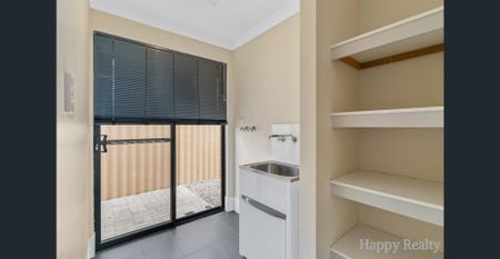 Family Home with park view in Prestigious Redgum Estate - Photo 2