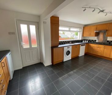 3 bedroom terraced house to rent - Photo 5