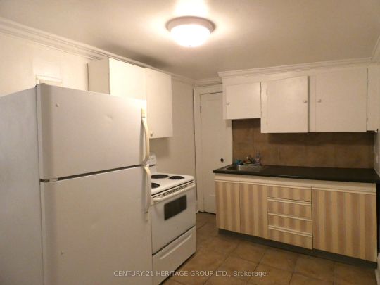 201 Main Street S #6 - Photo 1