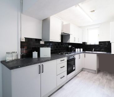 3 bedroom House To Let - Photo 4