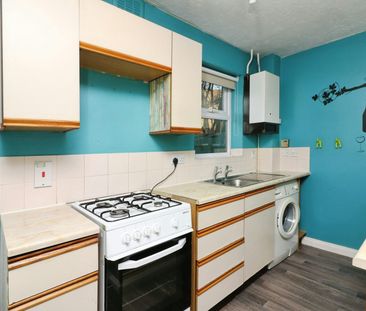 End of terrace house to rent on - Photo 4