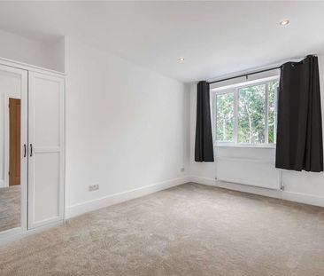 An attractive family home ideally located for town and station. - Photo 3