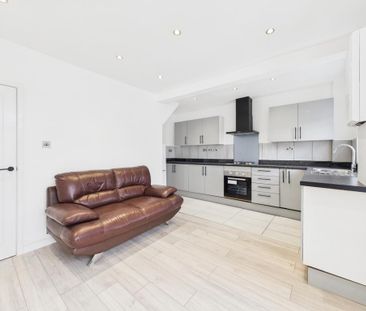 3 bedroom terraced house to rent - Photo 6