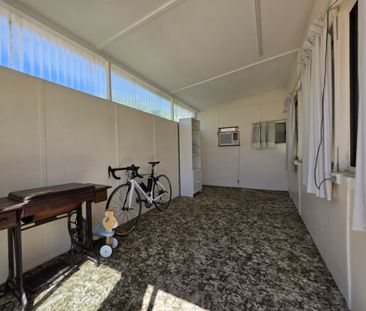 2 bedroom Cottage with external Retreat and Undercover Parking - Photo 6